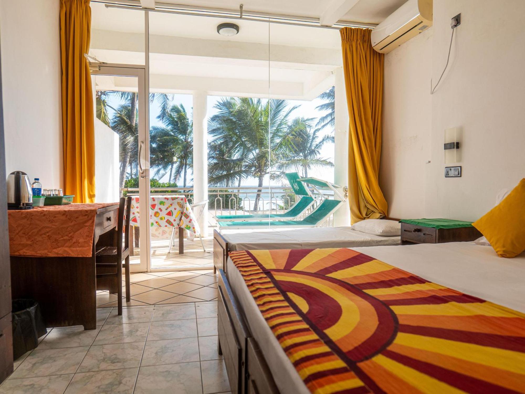 Amaya Beach Hotel Dikwella Esterno foto